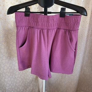 NWT Tek Gear Relaxed Shorts Size M